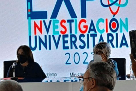 Ministra Dra. Tibisay Lucena visita la Expo-investigación 2022