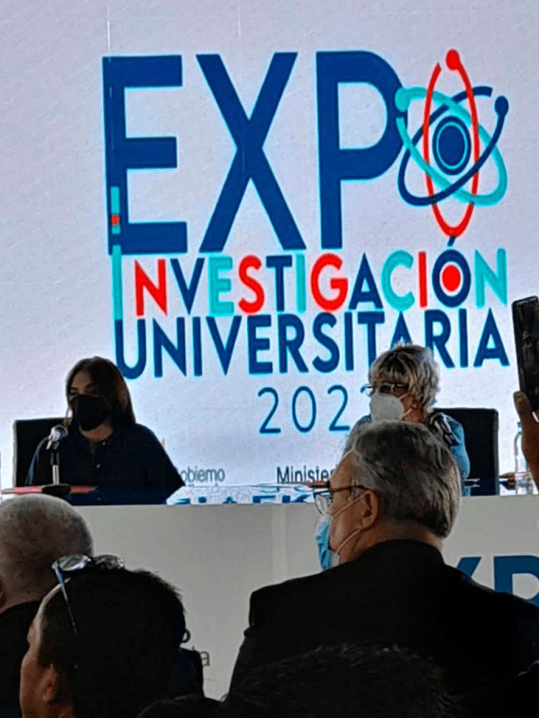 uru-articulo-Ministra-Dra.-Tibisay-Lucena-visita-la-Expo-investigacion