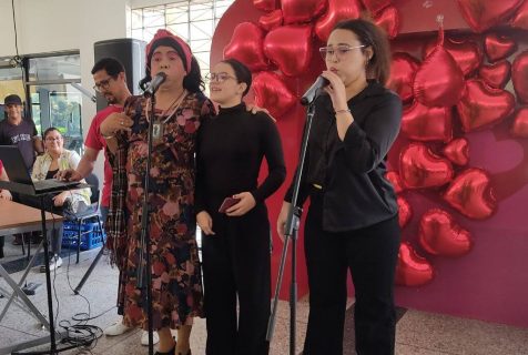 URU realiza Karaoke estudiantil por el Día del Amor y la Amistad