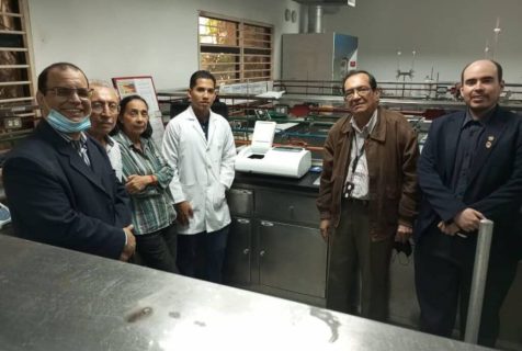 Laboratorio de URU cuenta con un nuevo Espectrofotómetro UV-Visible único modelo en Venezuela